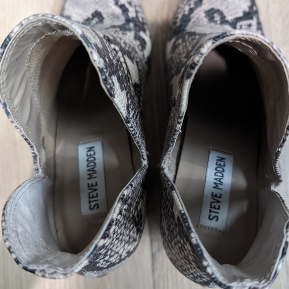 Steve Madden Booties - Picture 3 of 5